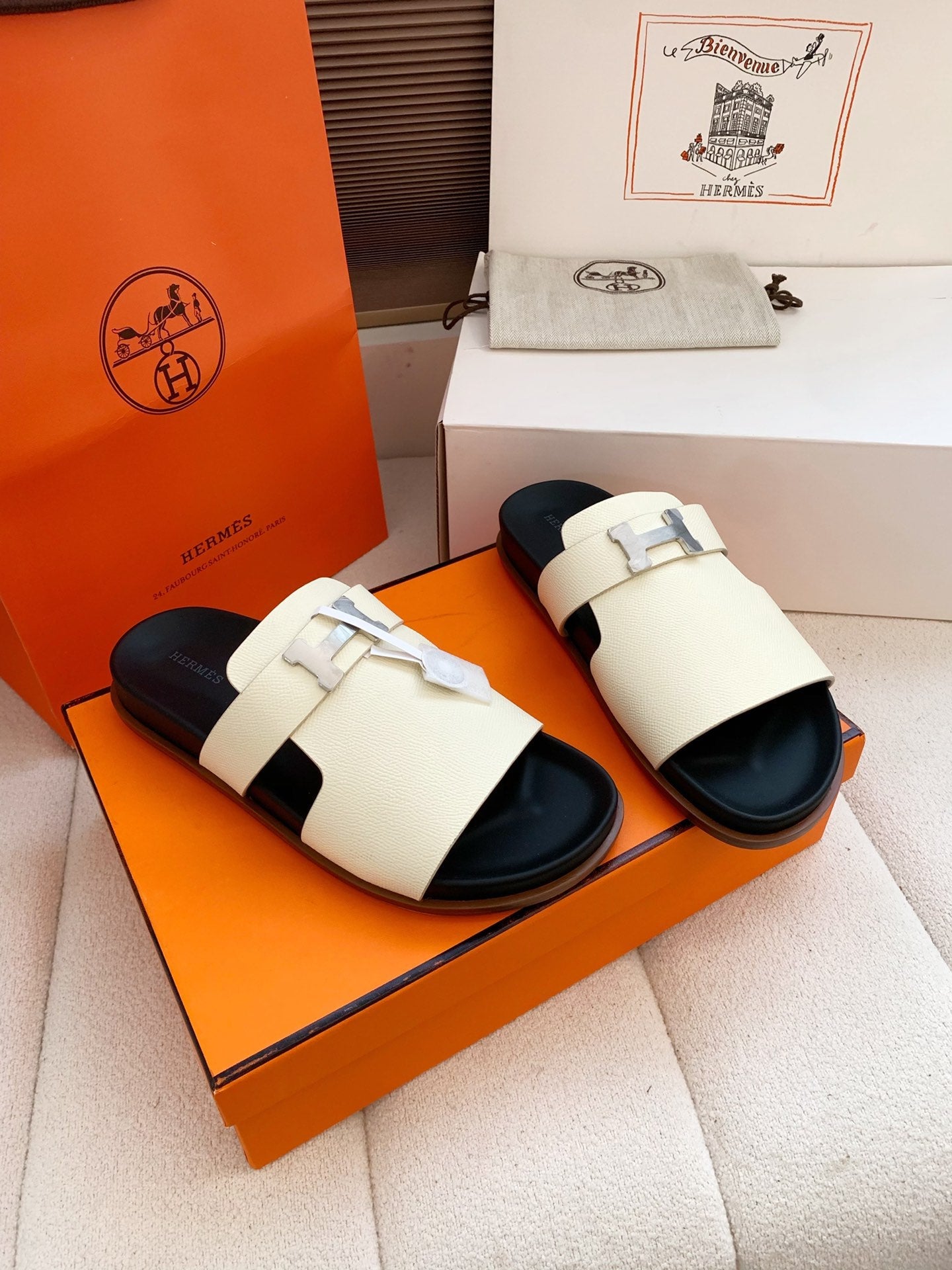HM Men Jaures Sandal Ivory Black Cowhide 614863