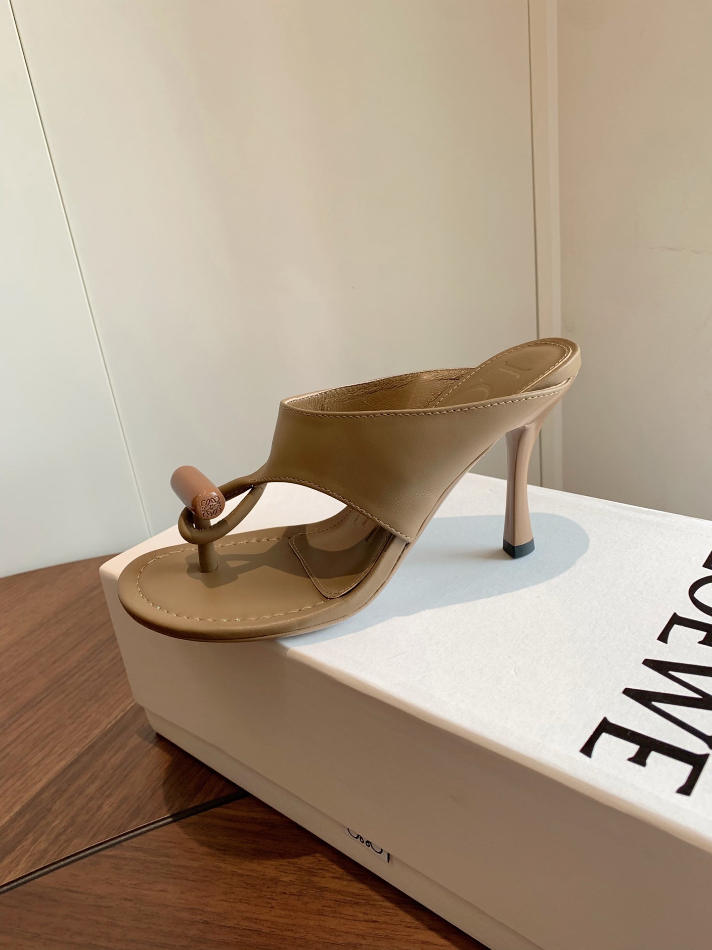 Loewe Toggle Sandals 9cm Beige Leather 878022