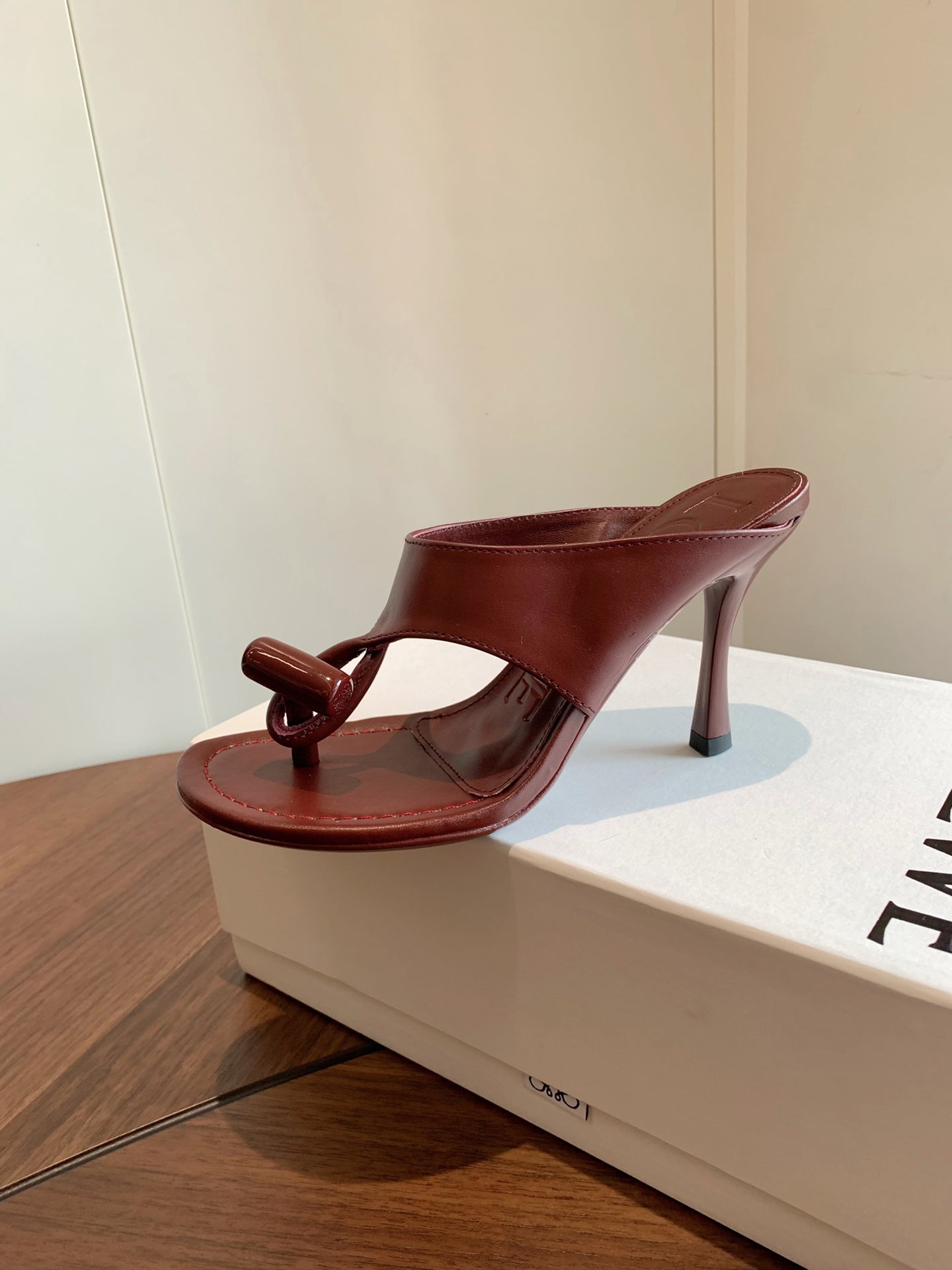 Loewe Toggle Sandals 9cm Burgundy Leather 878024