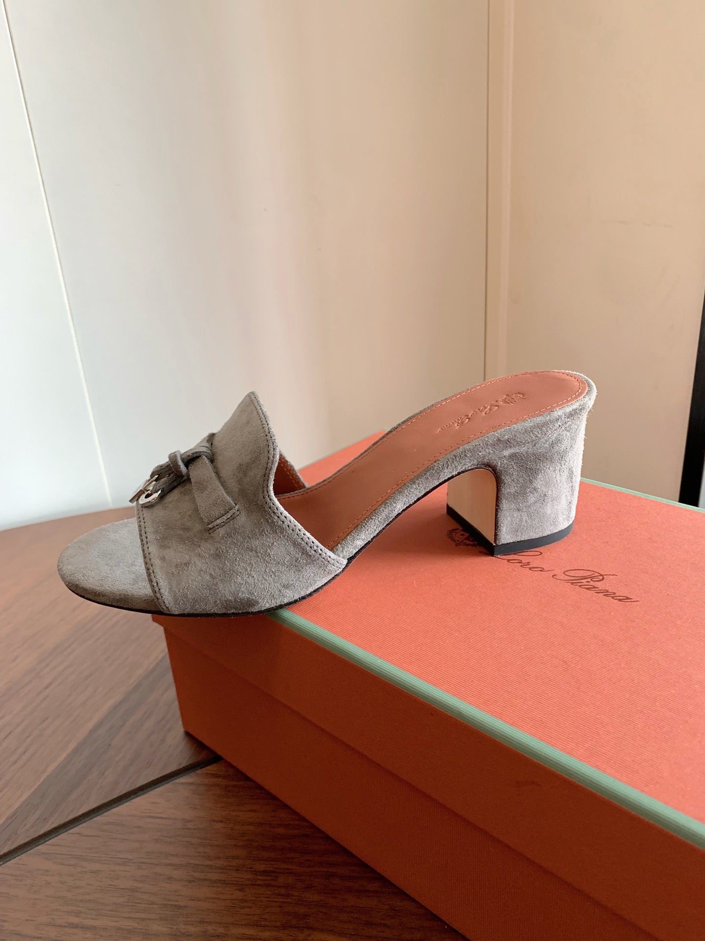 LP 26s Summer Mule Heels 60mm In Grey Suede Gold Hardware