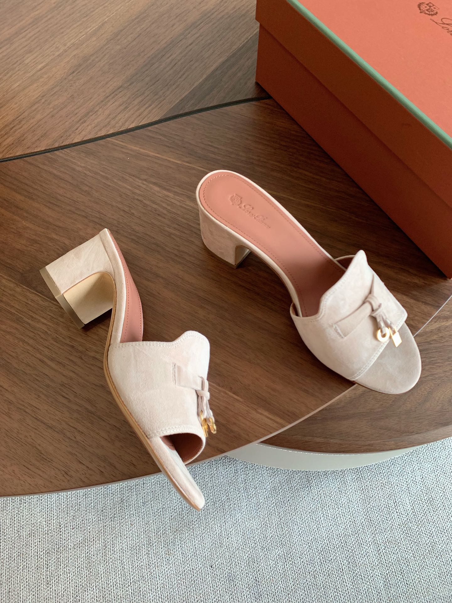 LP 26s Summer Mule Heels 60mm In Light Beige Suede Gold Hardware