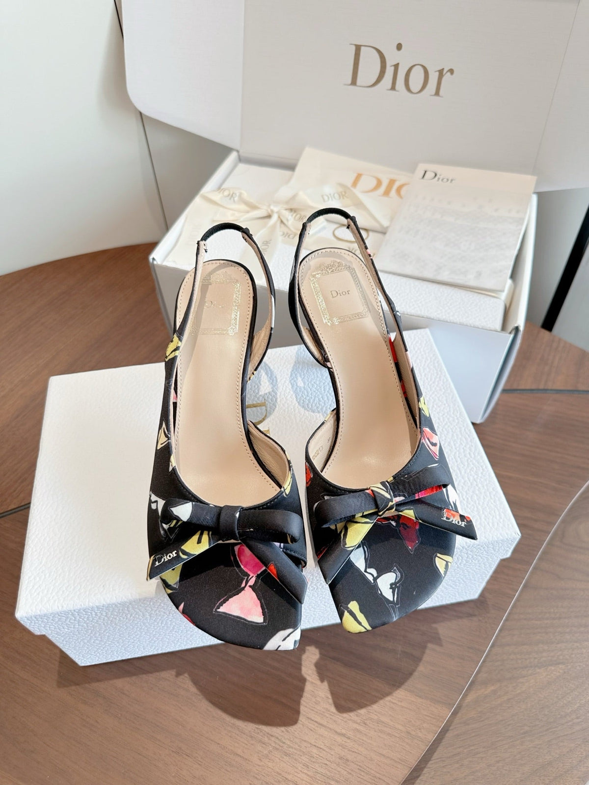 CD 26s J'Adior Slingback Sandals Black Multicolor Bow Print Grosgrain 150509