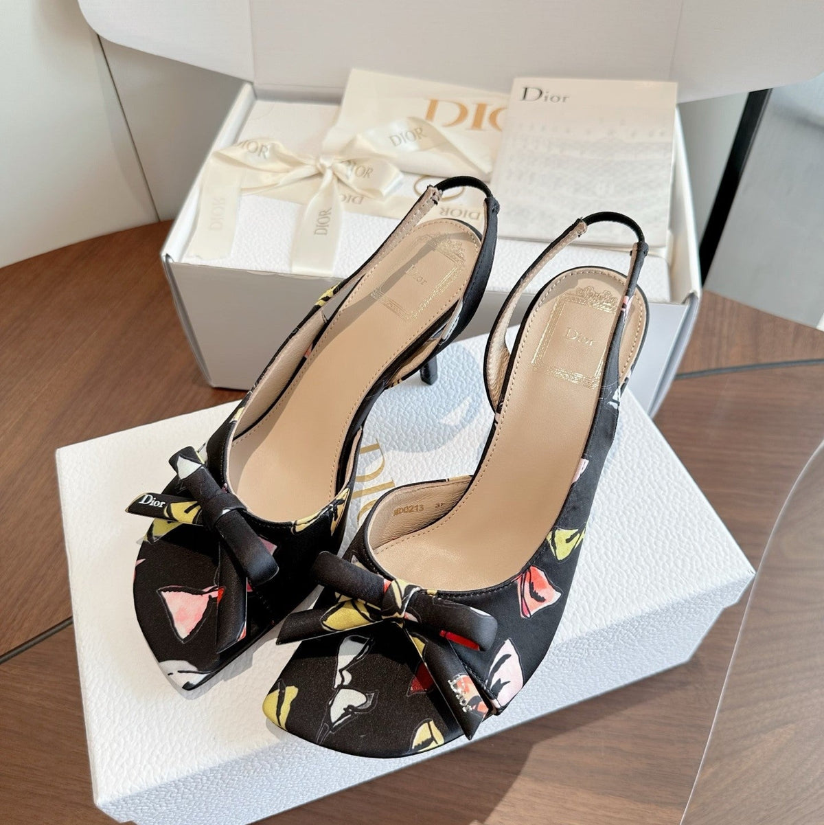 CD 26s J'Adior Slingback Sandals Black Multicolor Bow Print Grosgrain 150509