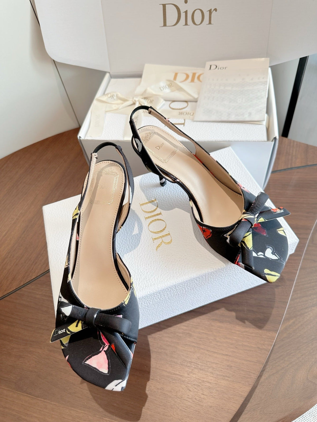 CD 26s J'Adior Slingback Sandals Black Multicolor Bow Print Grosgrain 150509