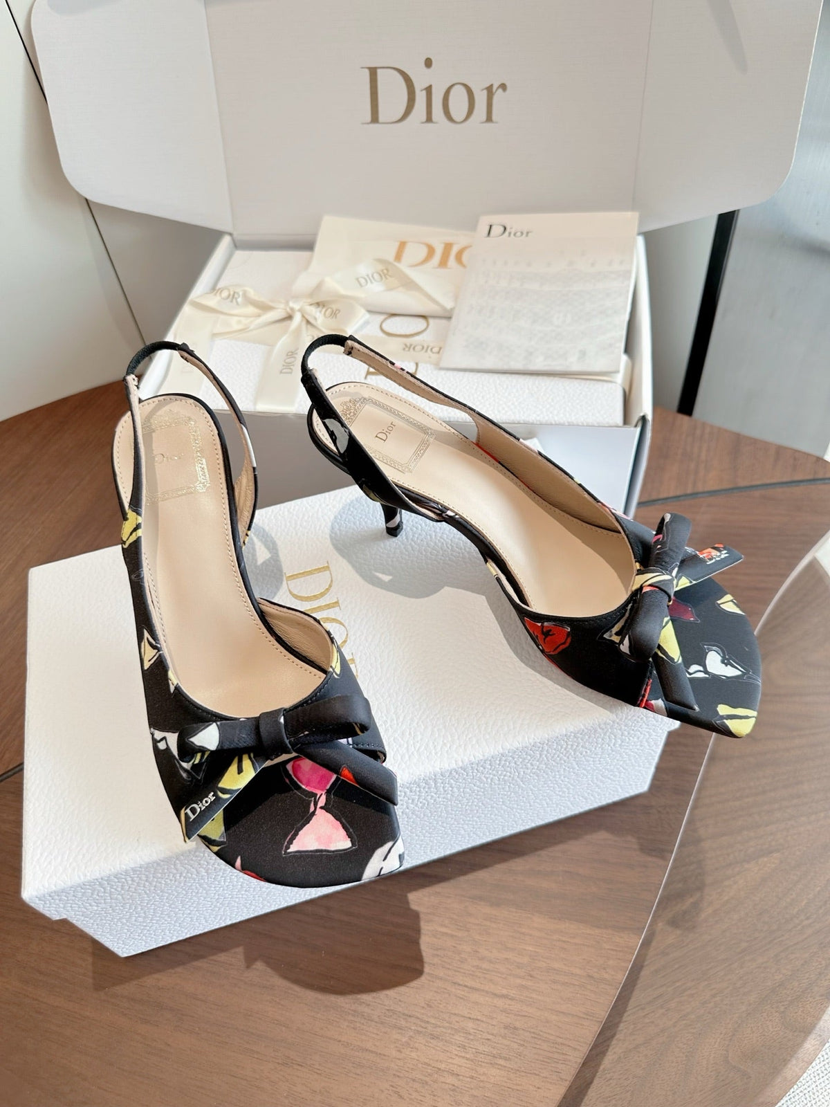 CD 26s J'Adior Slingback Sandals Black Multicolor Bow Print Grosgrain 150509