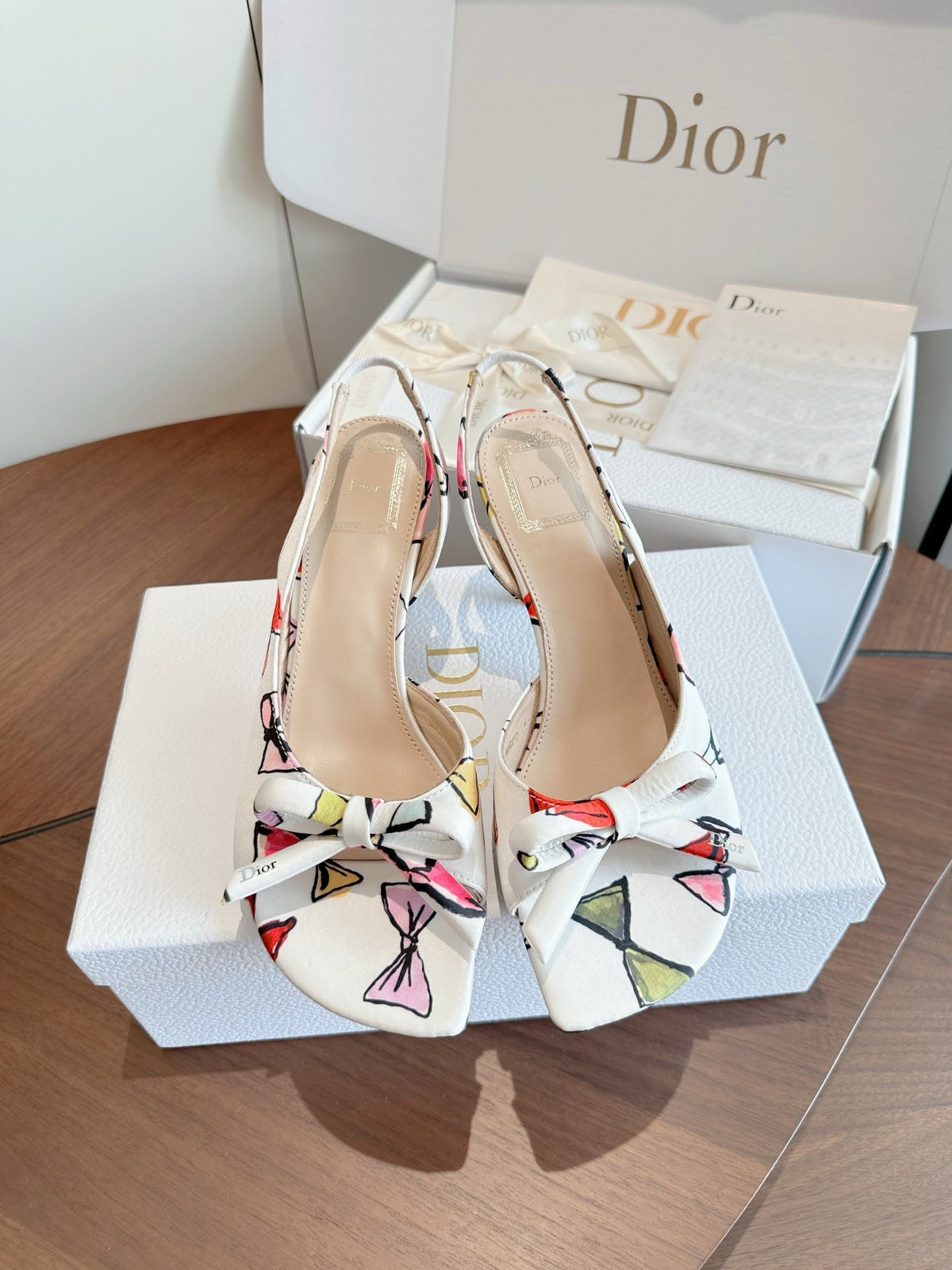 CD 26s J'Adior Slingback Sandals White Multicolor Bow Print Grosgrain 150510