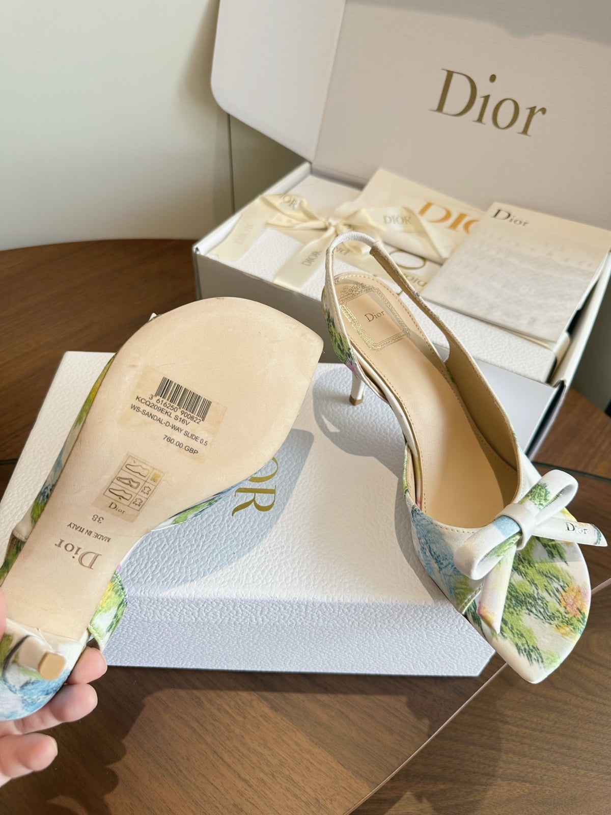 CD 26s J'Adior Slingback Sandals White Multicolor Floral Canvas 150512