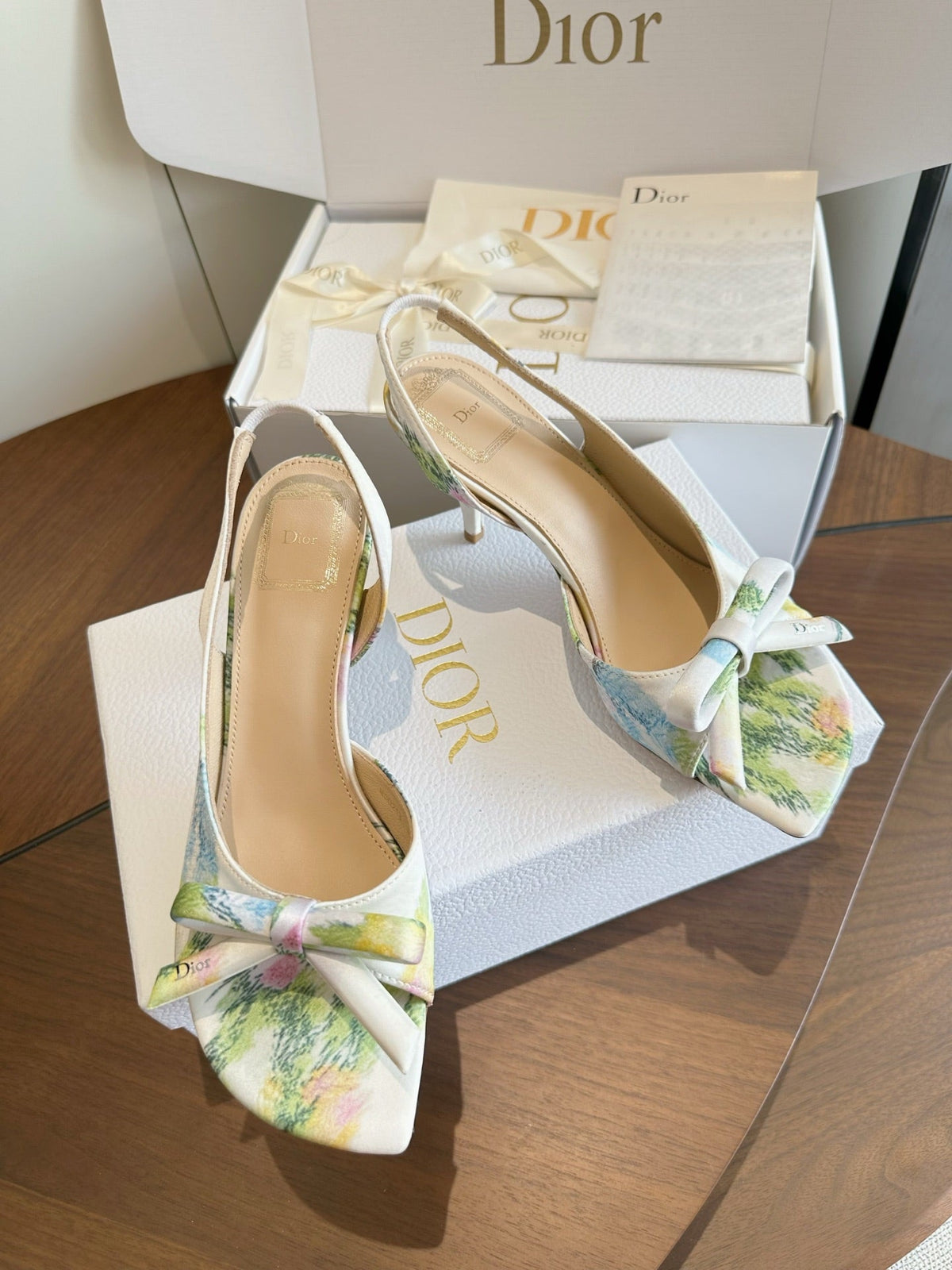 CD 26s J'Adior Slingback Sandals White Multicolor Floral Canvas 150512