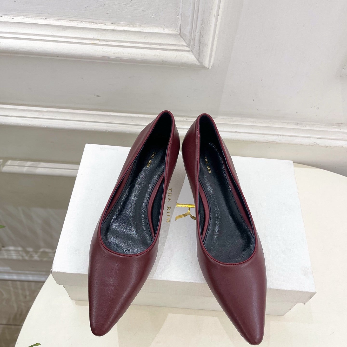 The Row 25ss TR Kitten heel Pointed Toe Shoes 35mm Burgundy Sheepskin 425559