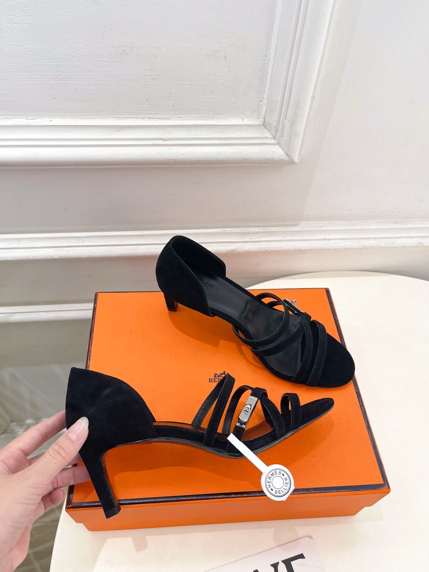 HM Lipstick 65 Sandals Black Suede 536142