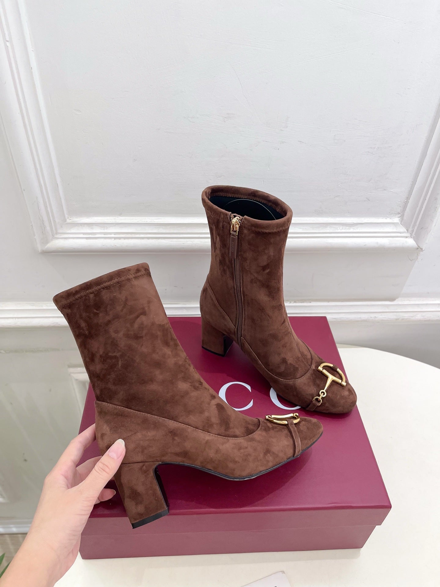 GG half-D chain buckle ankle boots brown suede 536055