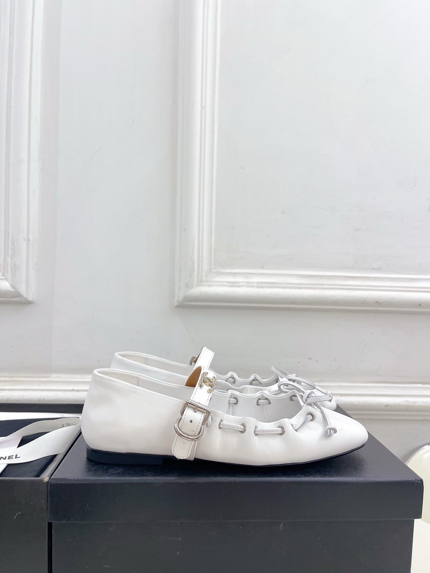 CC 26 SS Ruffled Bow Mary Jane Flats White Calfskin 586929