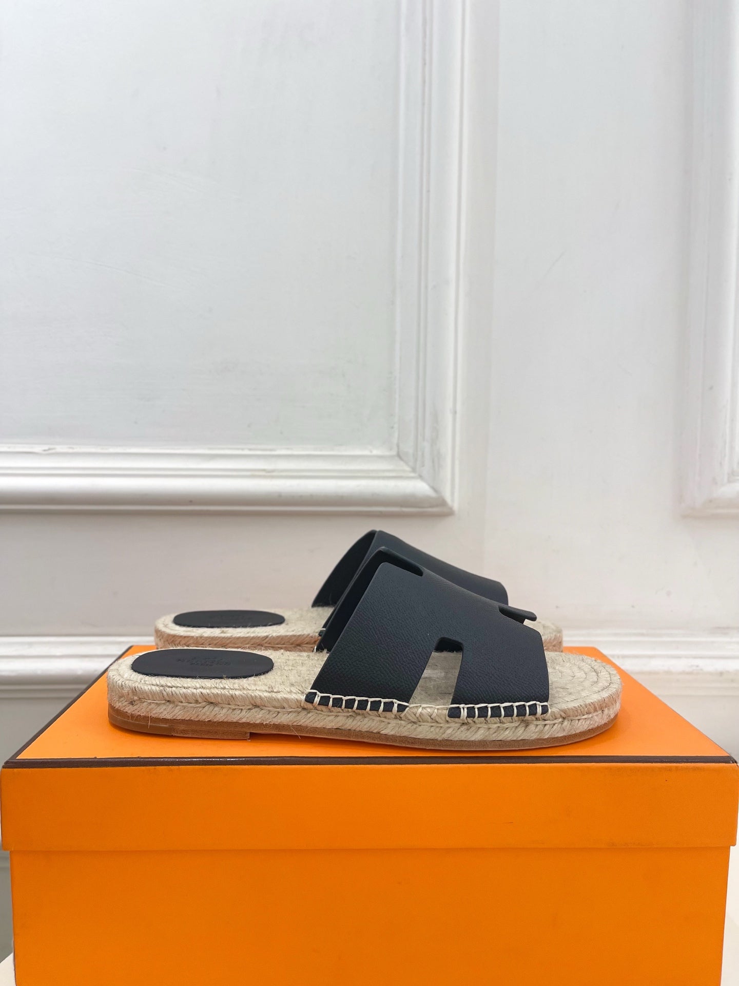 HM Antigua Espadrille Black Leather Raffia 631947