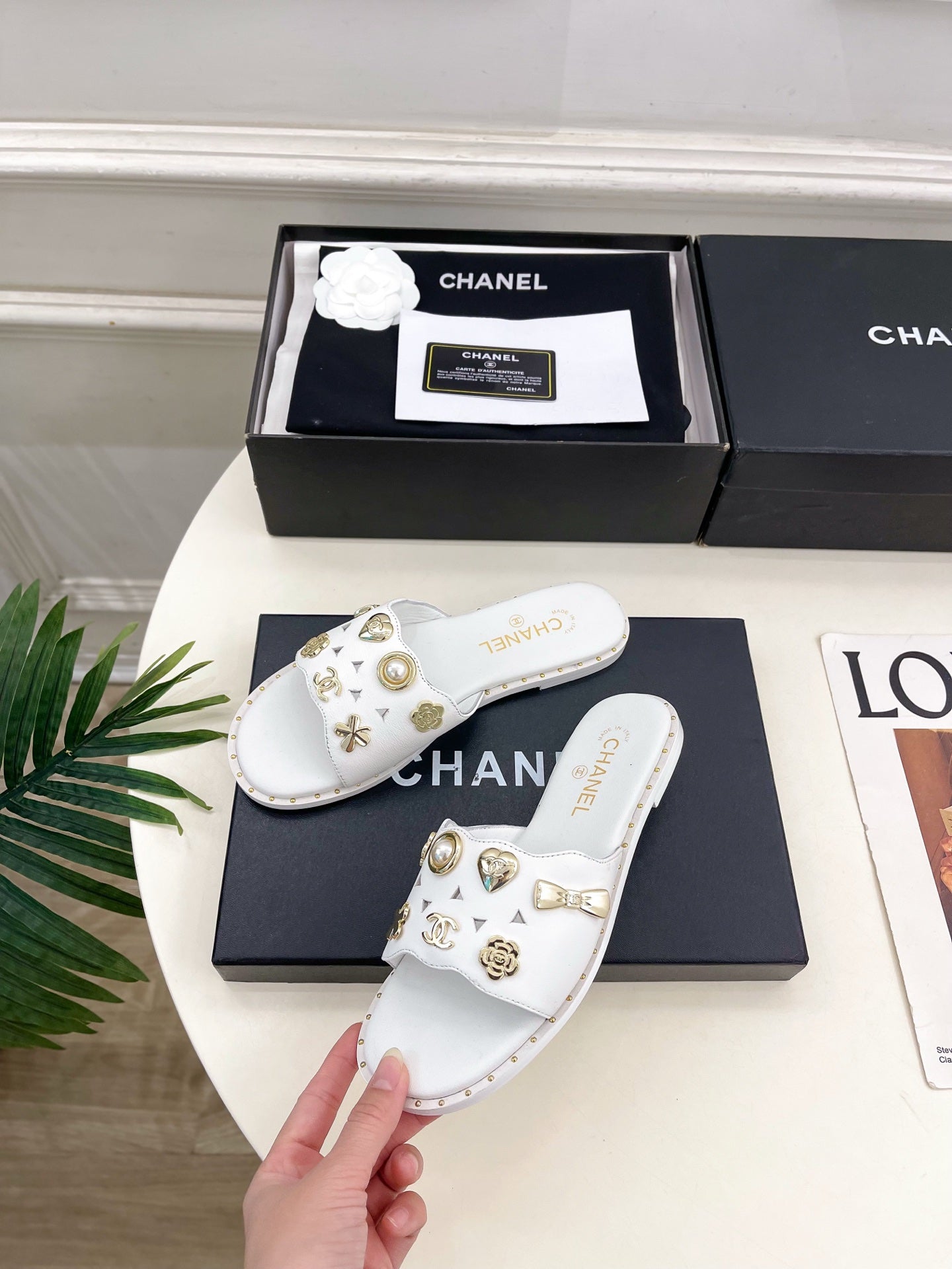 Chanel 26s Flat Sandals White Lambskin Charm-Decorated
