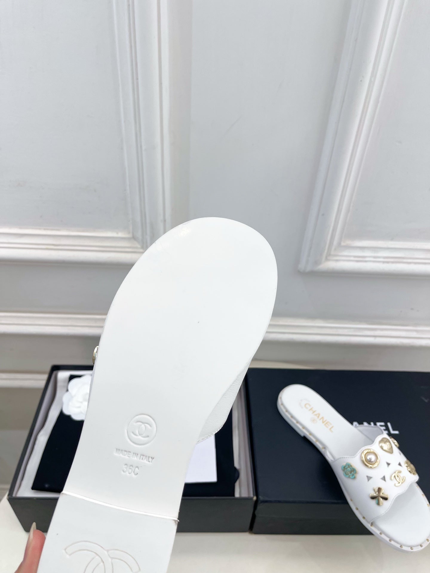 Chanel 26s Flat Sandals White Lambskin Charm-Decorated