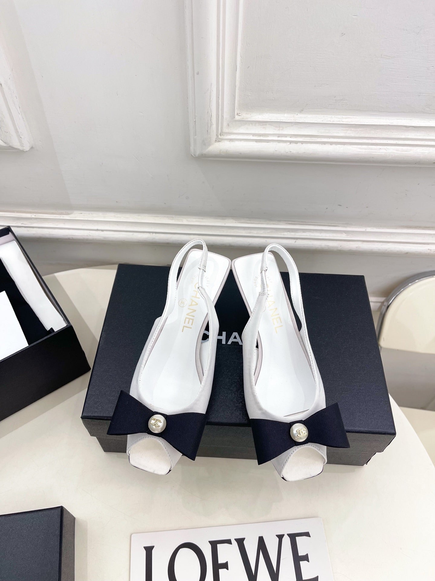 CC 26s Classic Toe High-Heeled Sandals 5.5cm White Black Canvas 891632