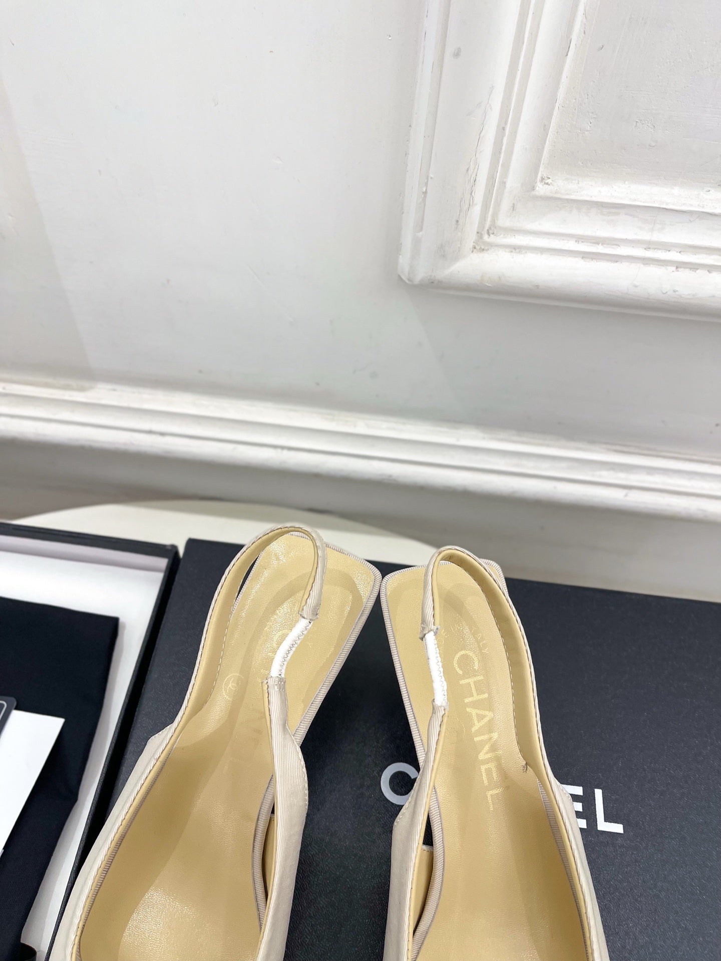 CC 26s Classic Toe High-Heeled Sandals 5.5cm Light Beige Black Canvas 891633