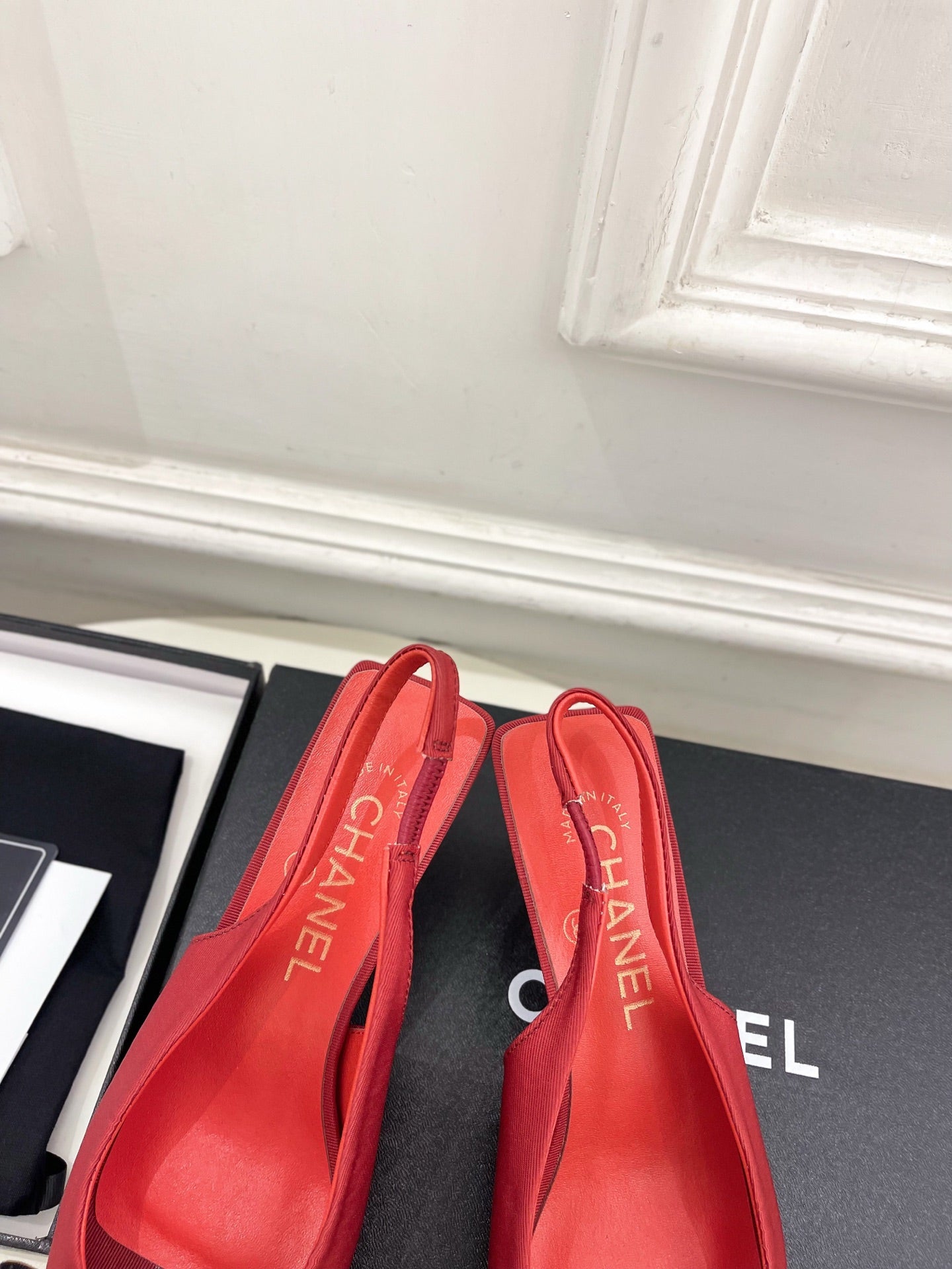 CC 26s Classic Toe High-Heeled Sandals 5.5cm Red Black Canvas 891634