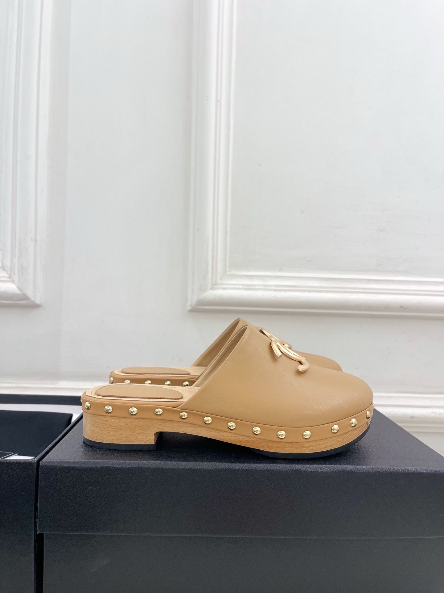 CC 26s Wood Platform Slip-on 3.5cm Light Beige Leather 891747