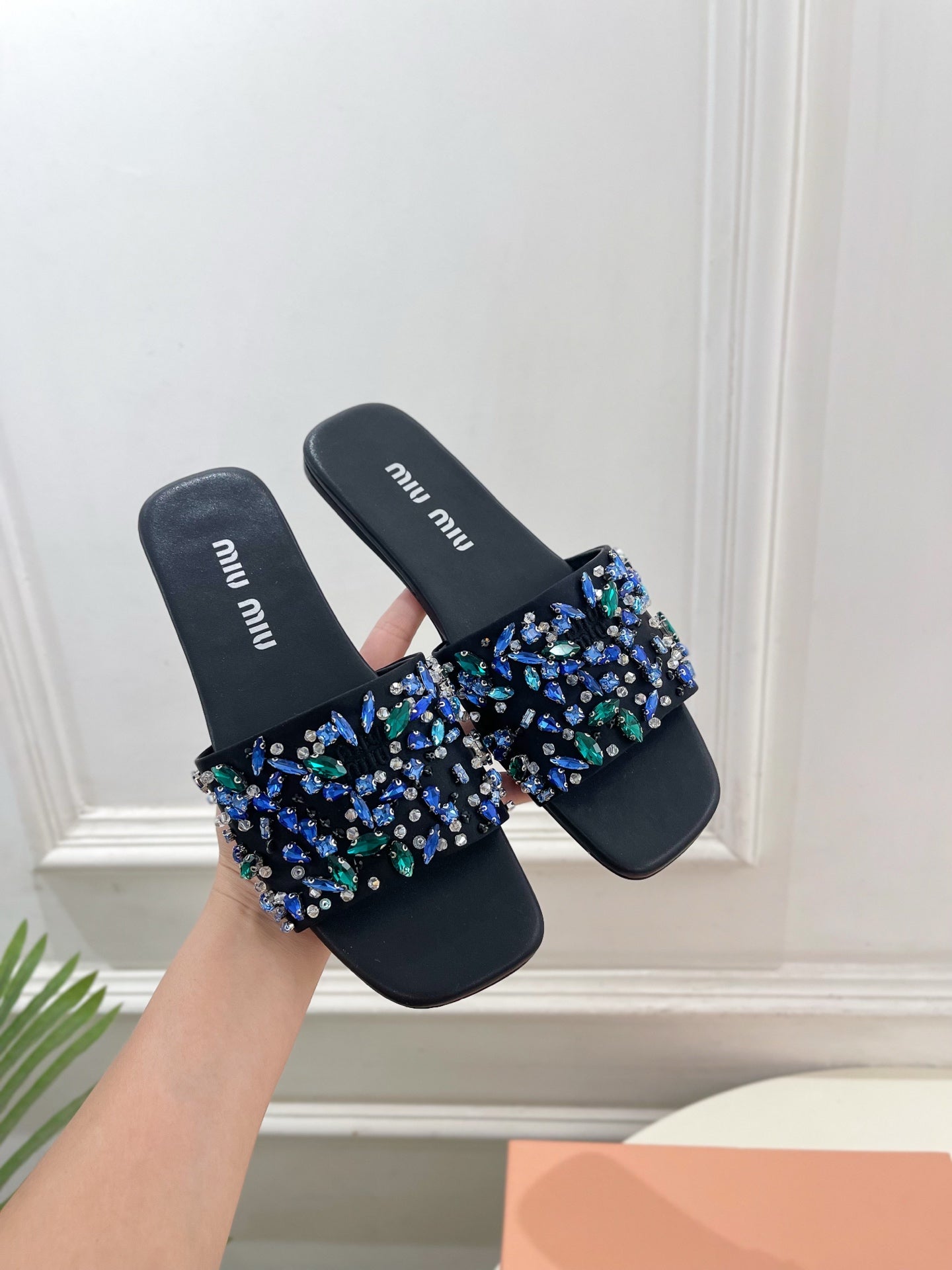 Miu 26s Rhinestone Flat Sandals Black Sheepskin Silk 891869