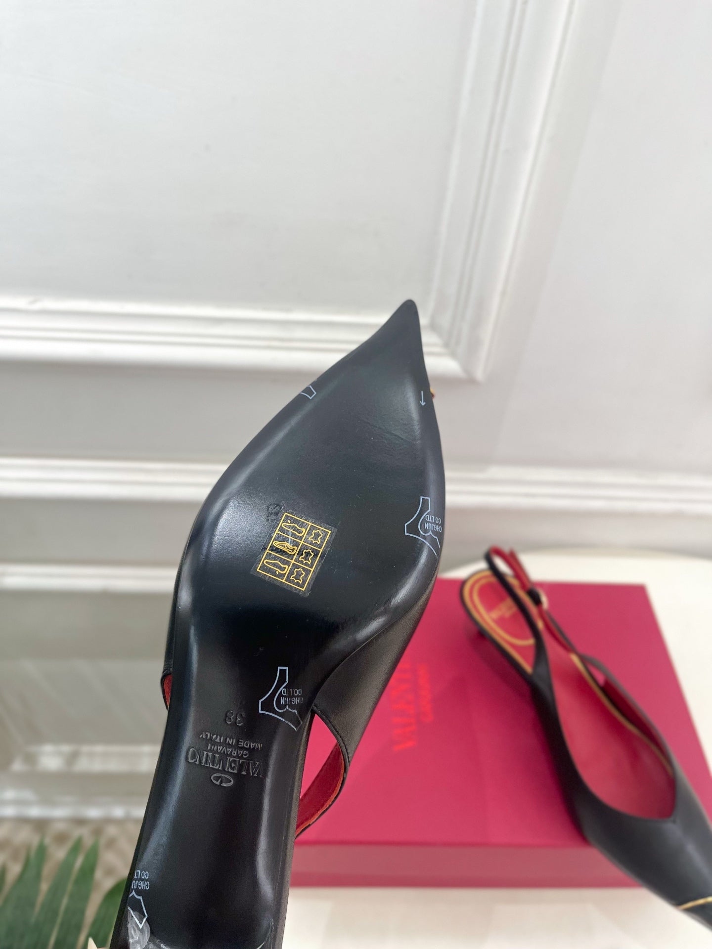 VLogo Heartip Slingback 3.5cm Black Sheepskin 947337