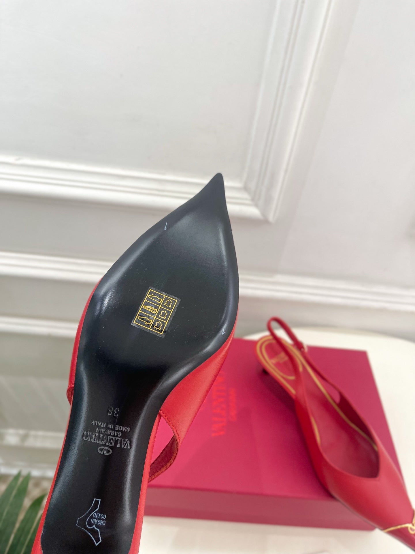 VLogo Heartip Slingback 3.5cm Red Sheepskin 947339