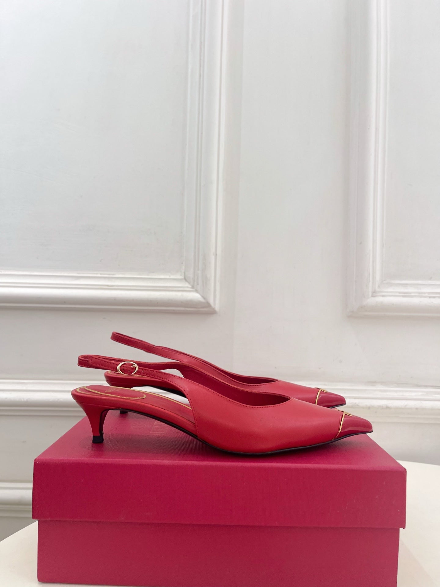 VLogo Heartip Slingback 3.5cm Red Sheepskin 947339
