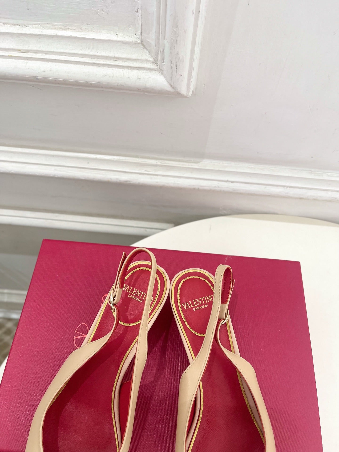 VLogo Heartip Slingback 3.5cm Beige Sheepskin 947340