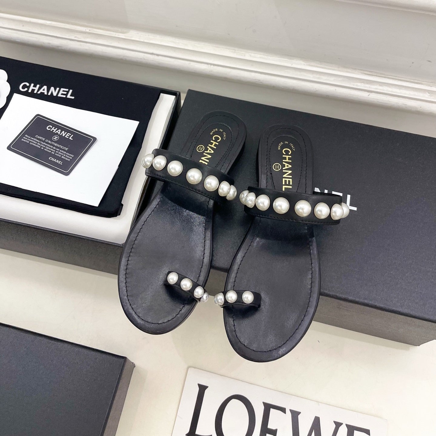CC 26s Pearl Embellished Sandals Black Sheepskin 947066