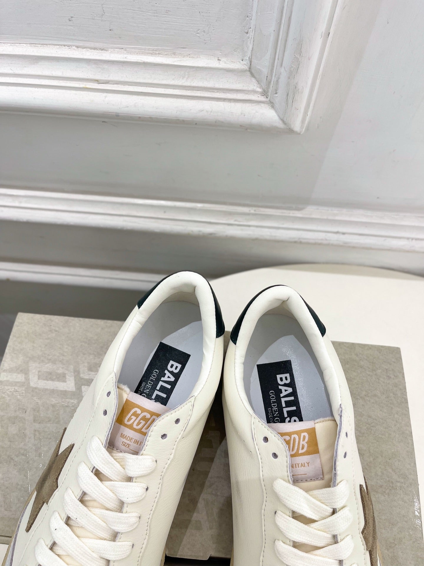Golden Goose 26s Super-Star Beige Star Cream Leather 947742