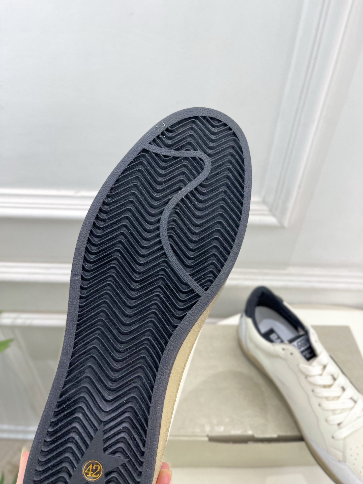Golden Goose 26s Super-Star Black Star Cream Leather 947743