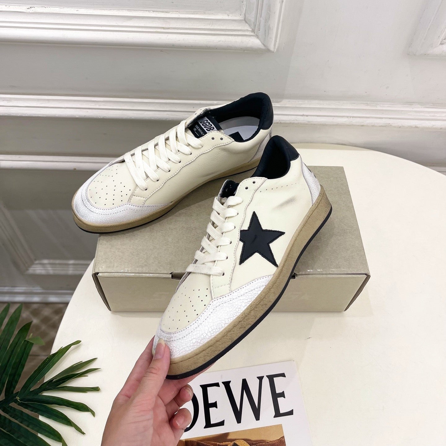 Golden Goose 26s Super-Star Black Star Cream Leather 947743