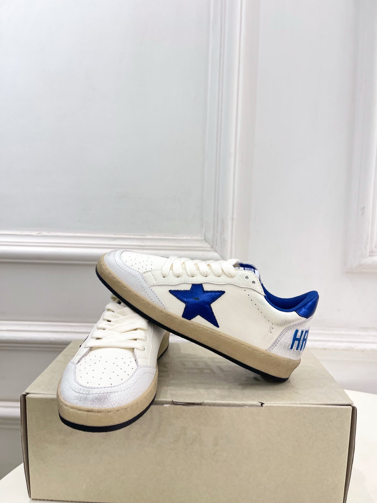 Golden Goose 26s Super-Star Blue Star White Leather 947744