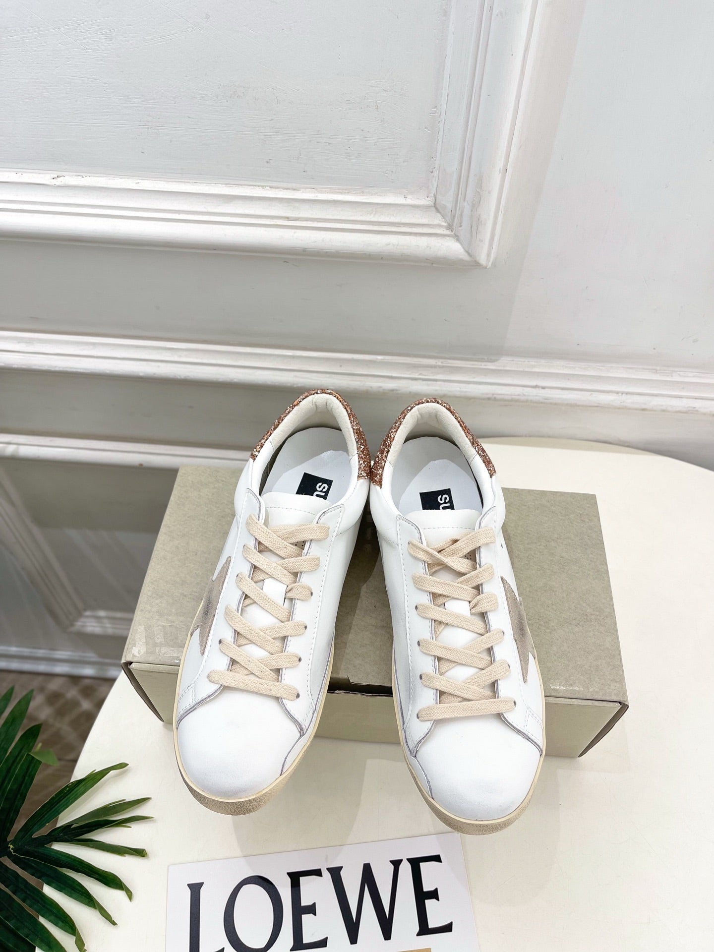Golden Goose 26s Super-Star Light Taupe Star White Glitter Leather 947746