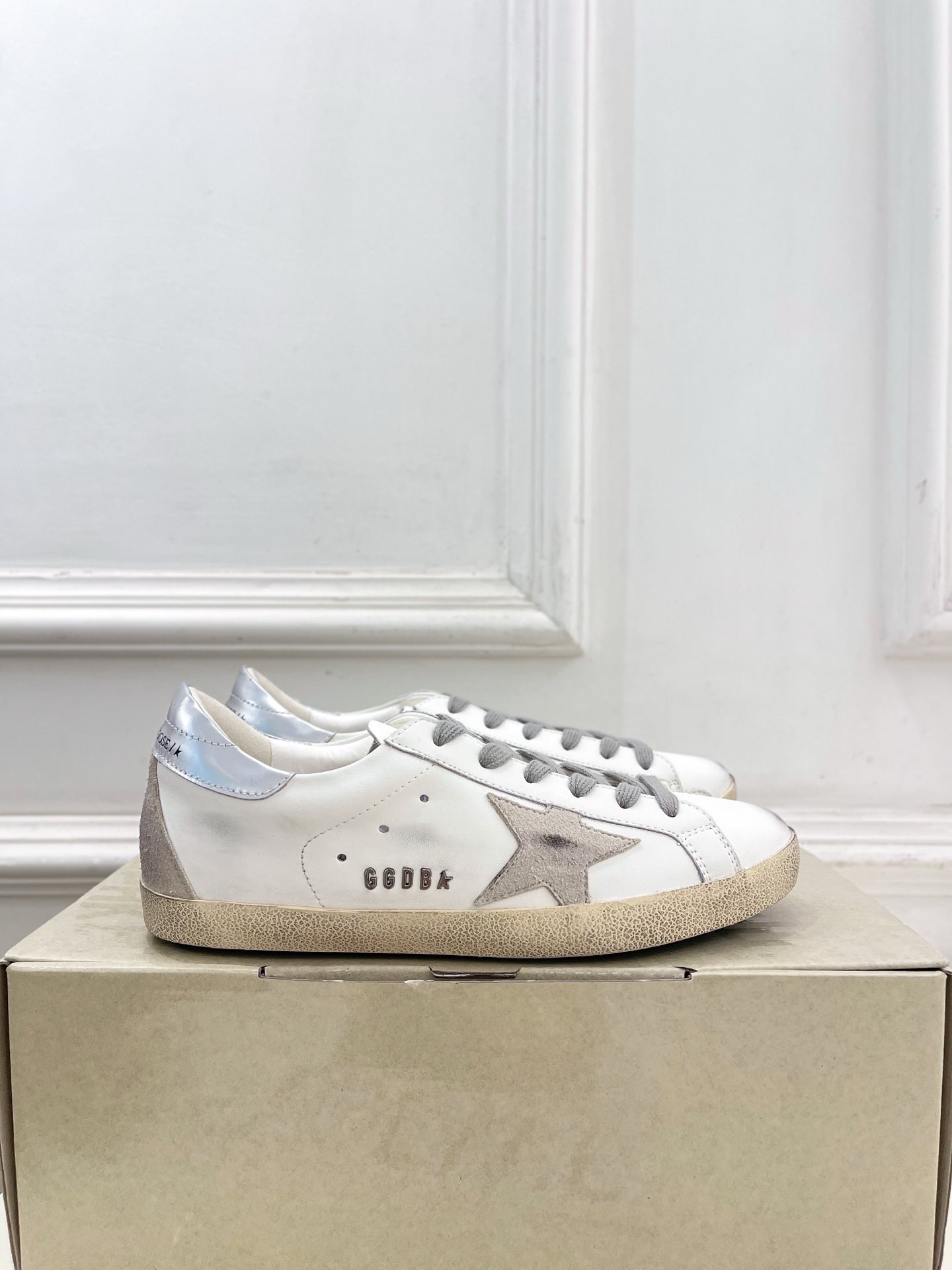 Golden Goose 26s Super-Star Grey Star White Grey Leather 947748