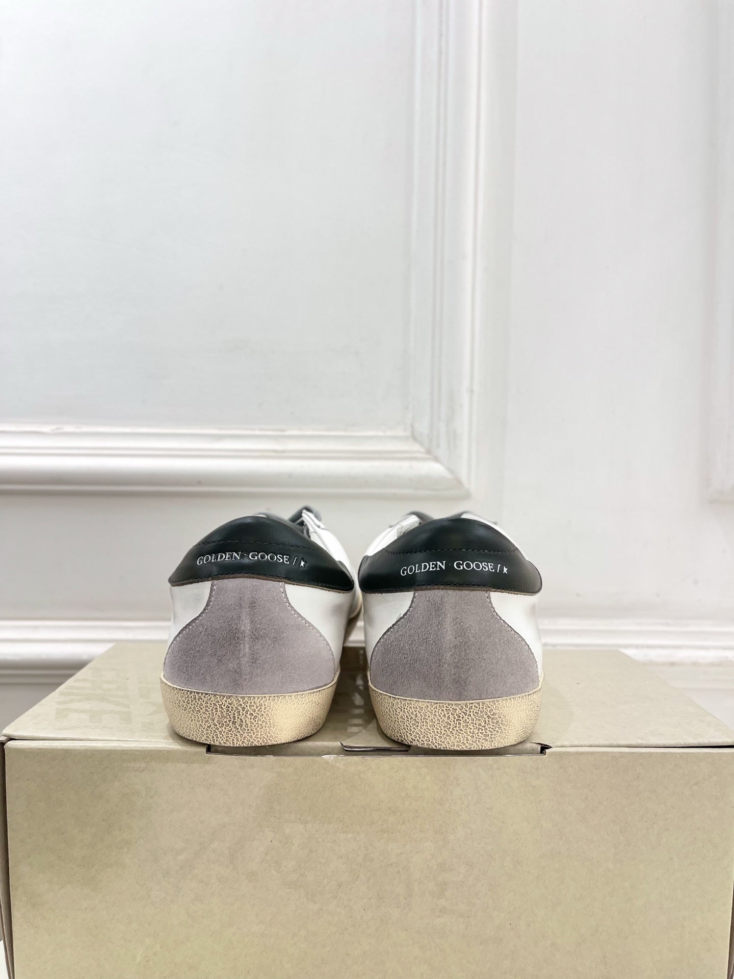 Golden Goose 26s Super-Star Red Star White Leather 947751