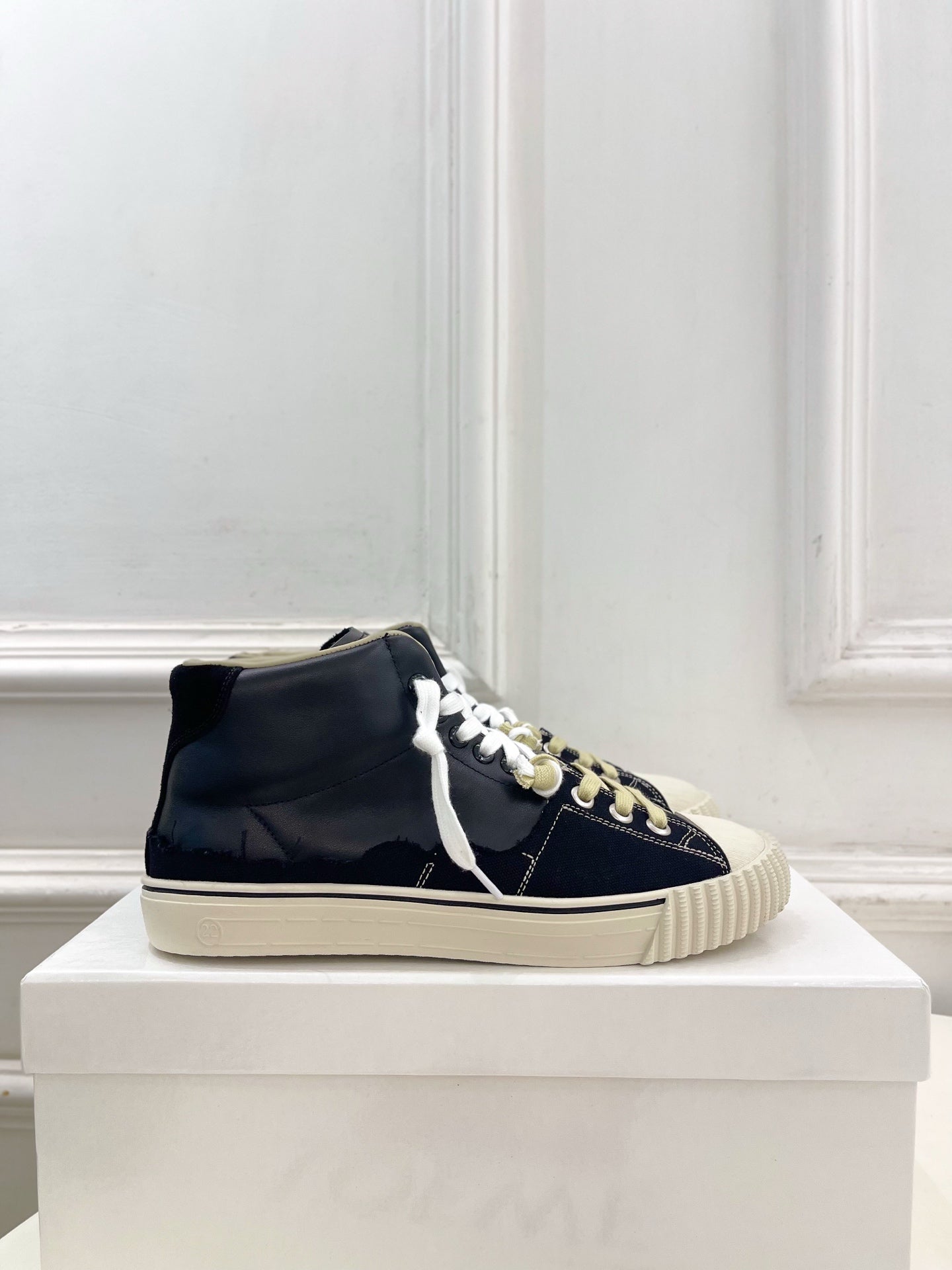 MM6 26s New Evolution Mid-Top Sneakers Black Canvas Calfskin 947481