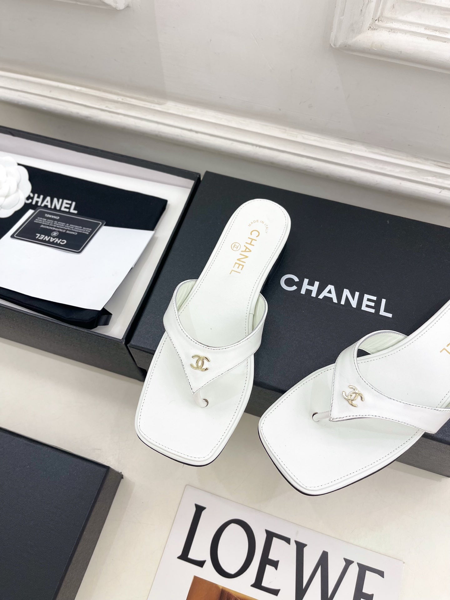 CC 26s Square Toe Thong Sandals White Leather 946866