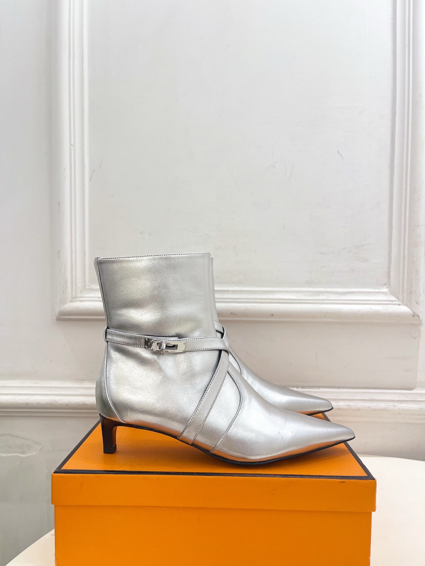 HM 26s Nice 40 Ankle Boot Sliver Lambskin 947287