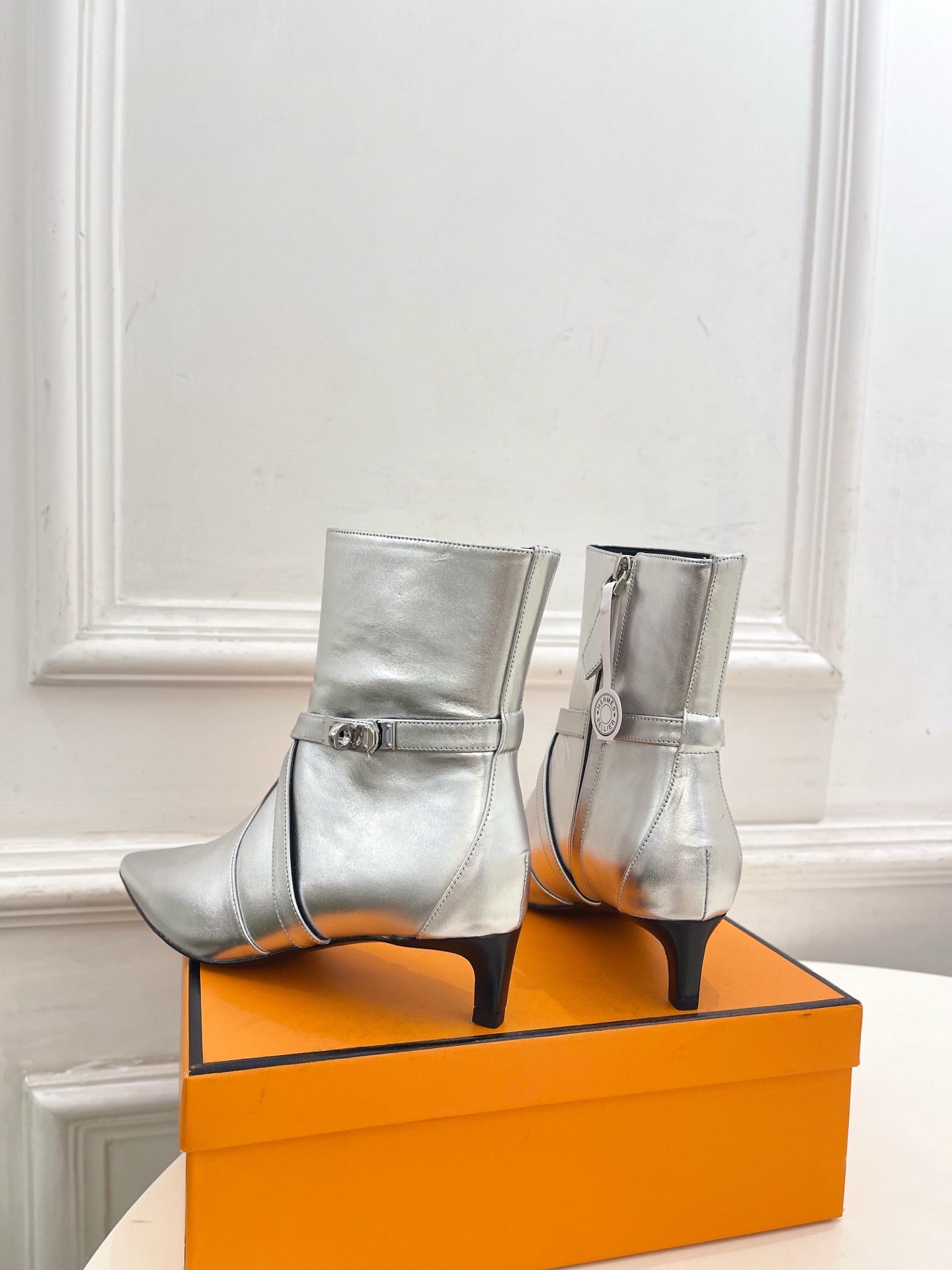 HM 26s Nice 40 Ankle Boot Sliver Lambskin 947287