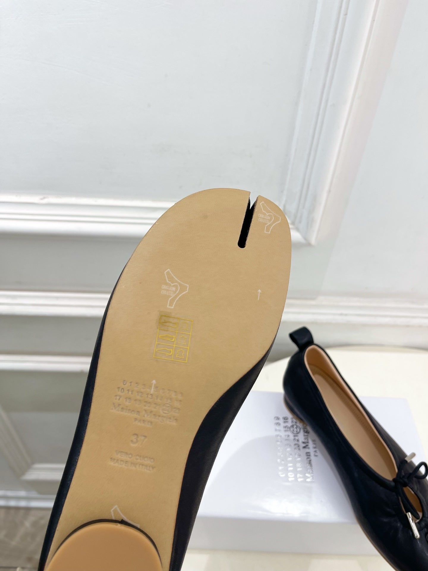 MM6 26s Tabi Ballet Flats Black Lambskin 947488