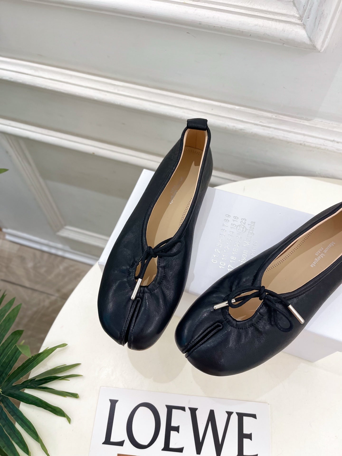 MM6 26s Tabi Ballet Flats Black Lambskin 947488