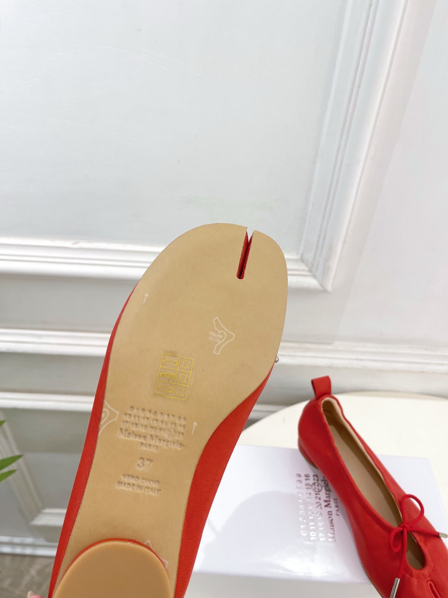 MM6 26s Tabi Ballet Flats Red Lambskin 947490