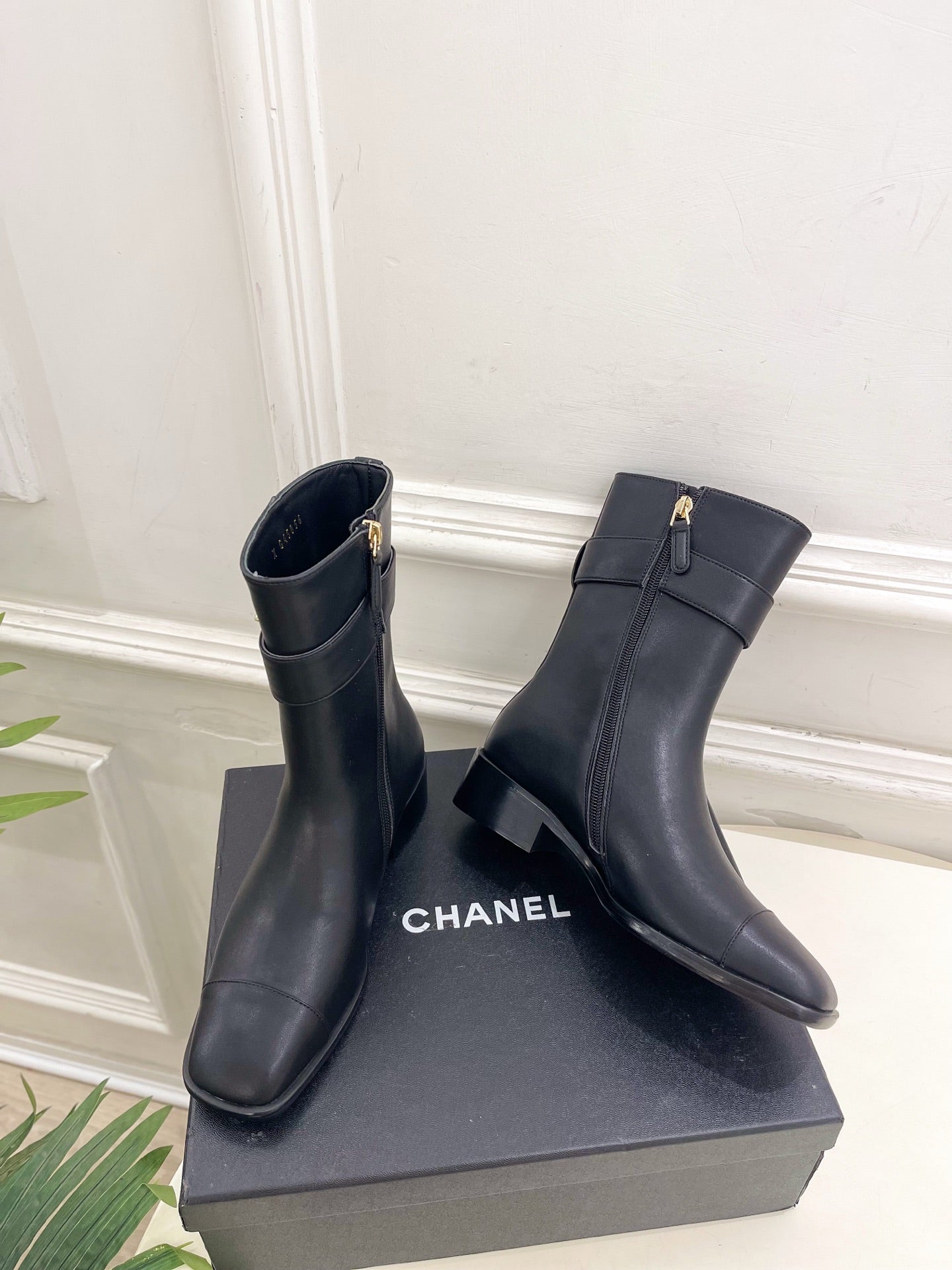 CC 26s Turn-Lock Ankle Boots Black Lambskin 946899
