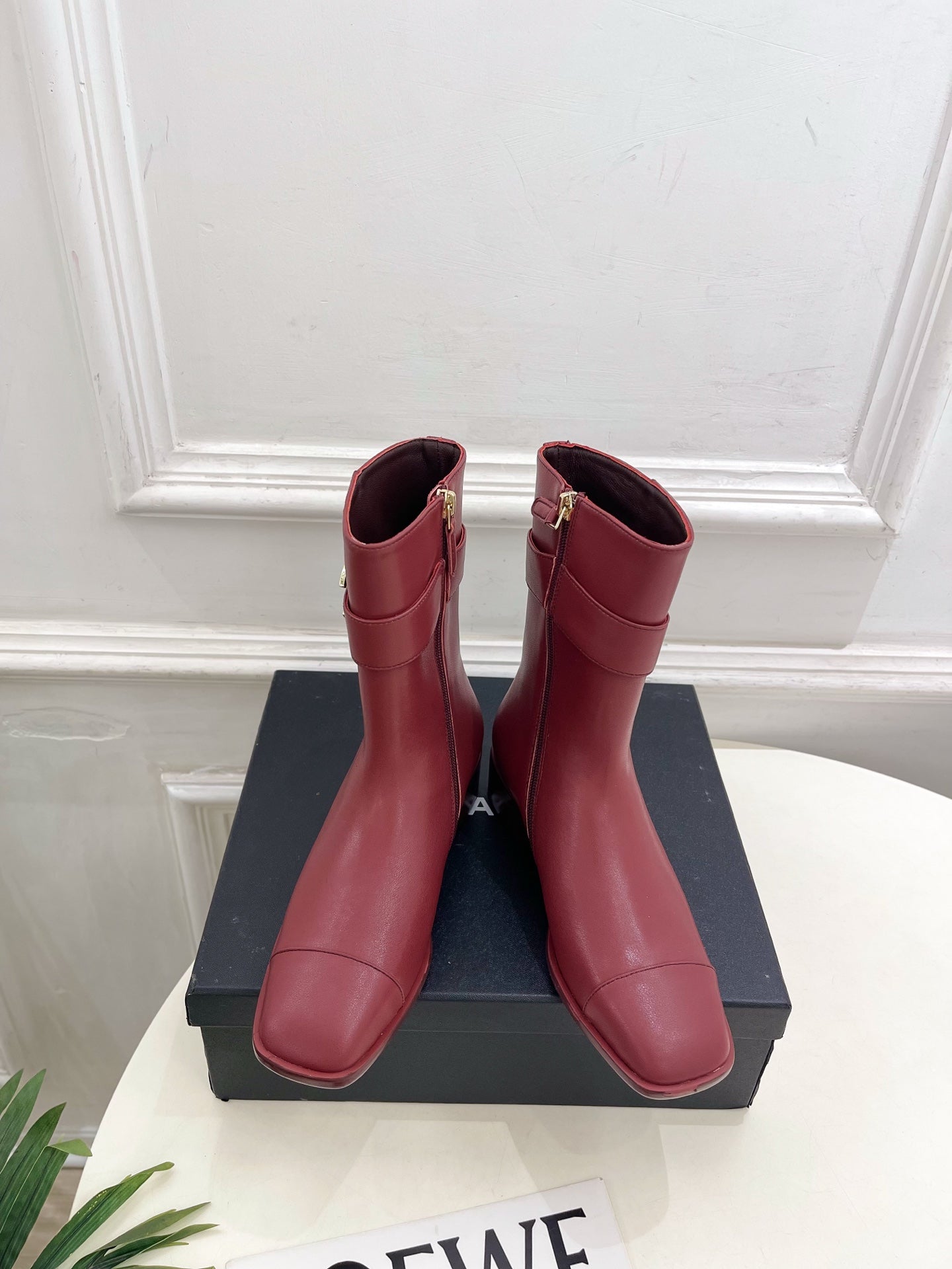 CC 26s Turn-Lock Ankle Boots Burgundy Lambskin 946901