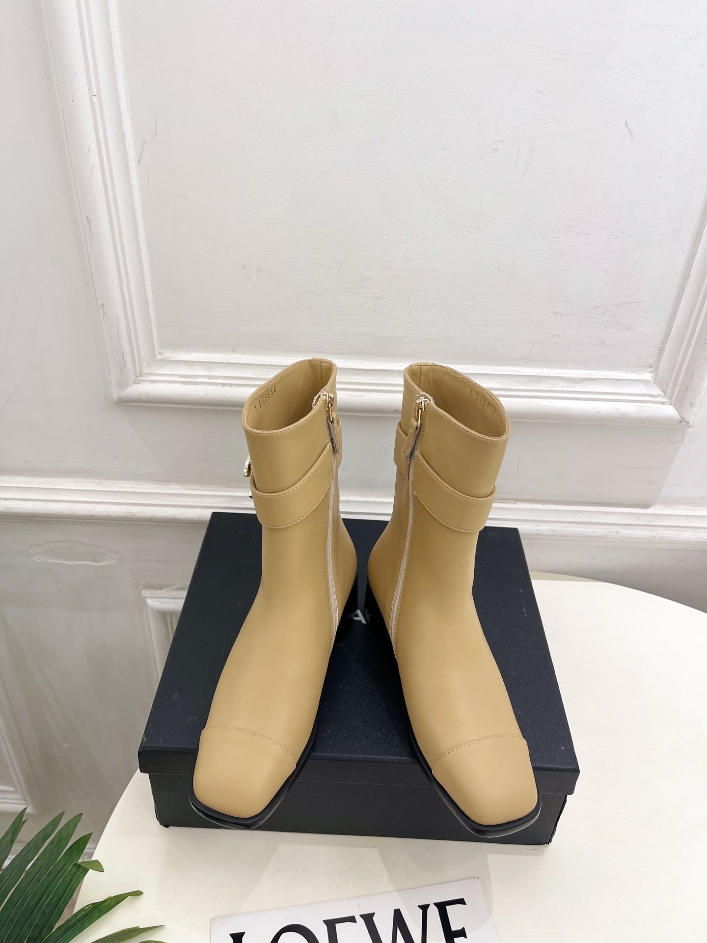 CC 26s Turn-Lock Ankle Boots Beige Lambskin 946902