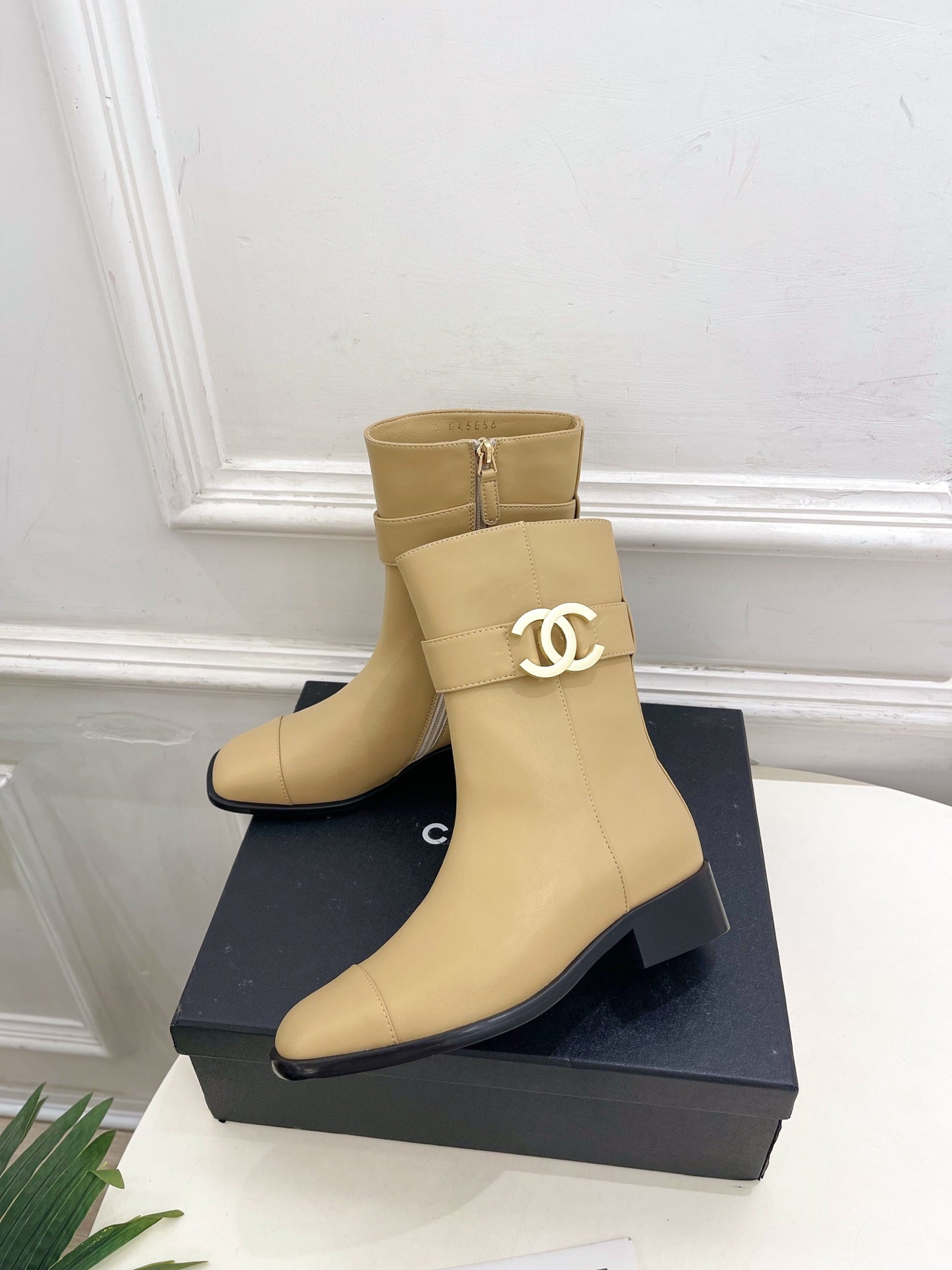CC 26s Turn-Lock Ankle Boots Beige Lambskin 946902