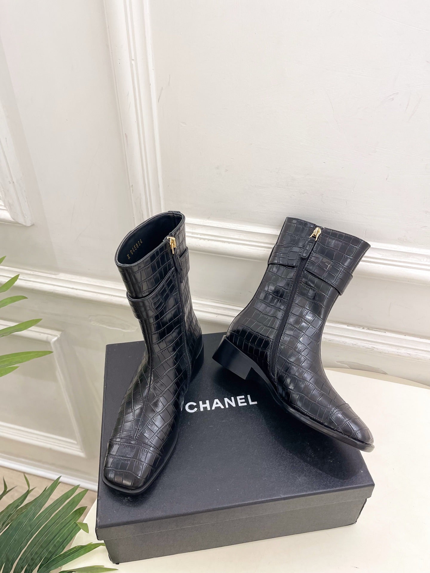 CC 26s Turn-Lock Ankle Boots Black Embossed Croc Leather 946903