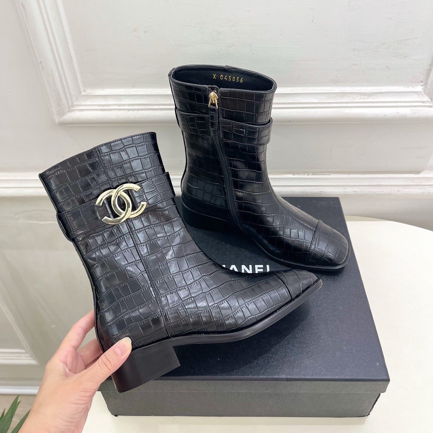 CC 26s Turn-Lock Ankle Boots Black Embossed Croc Leather 946903