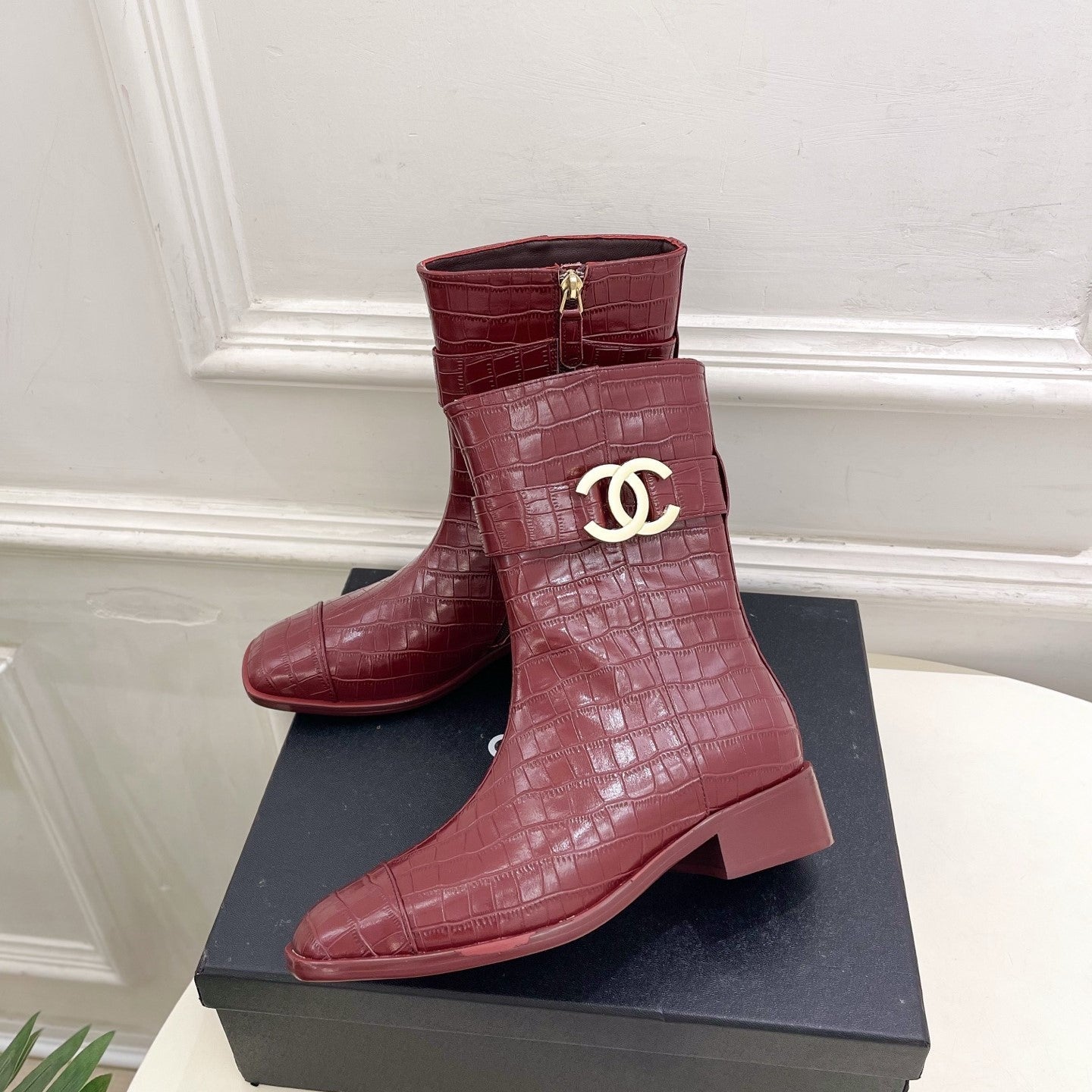 CC 26s Turn-Lock Ankle Boots Burugndy Embossed Croc Leather 946904
